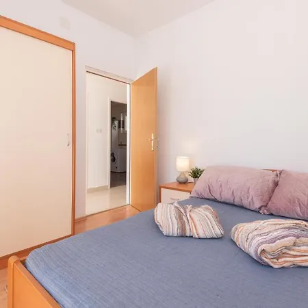 Feriehus 4 Bedroom Amazing In Šibenik