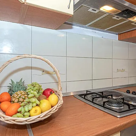 4 Bedroom Amazing In Šibenik